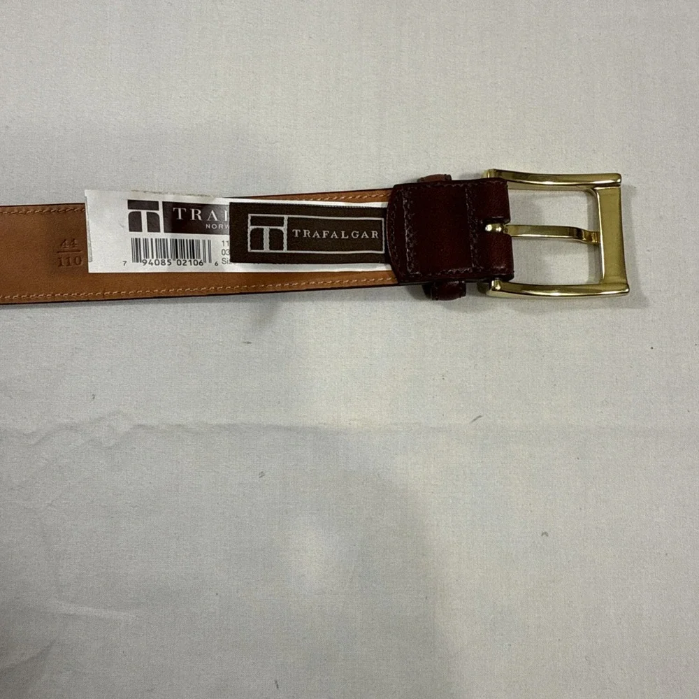 BELTS MENS 44 Trafalgar‎ Leather  Burgundy Hand Polished Cortina Leather  USA